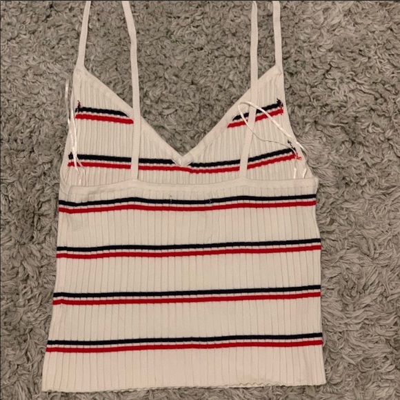 Kendall & Kylie Tank - Picture 2 of 4